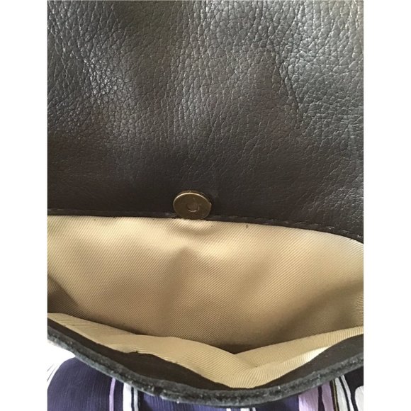 NWT AMERICAN LTHR COMPNY BLK SHLDR SHPR. Sold. 1 available see closet. - Picture 10 of 11